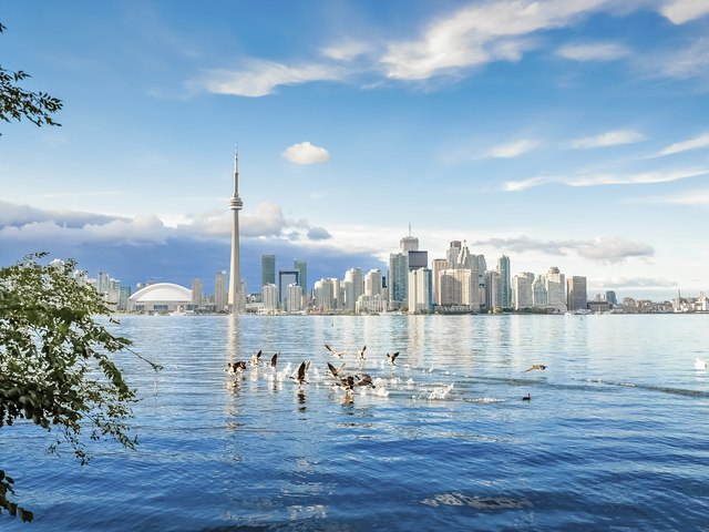 Toronto, Ontario Travel Guide