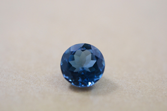 London Topaz Round