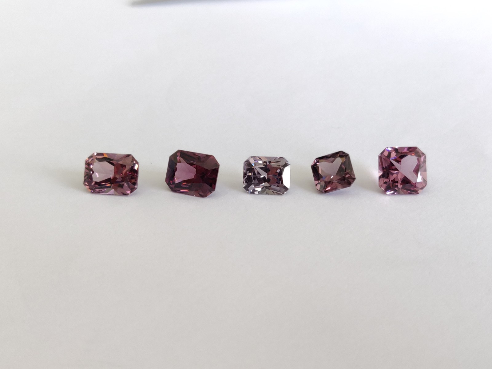 Spinels gemstones